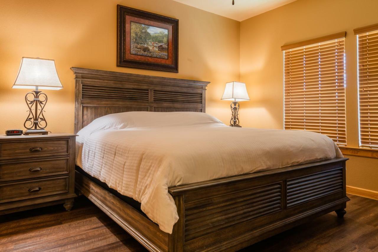 Old Mill Resort New Braunfels Eksteriør billede